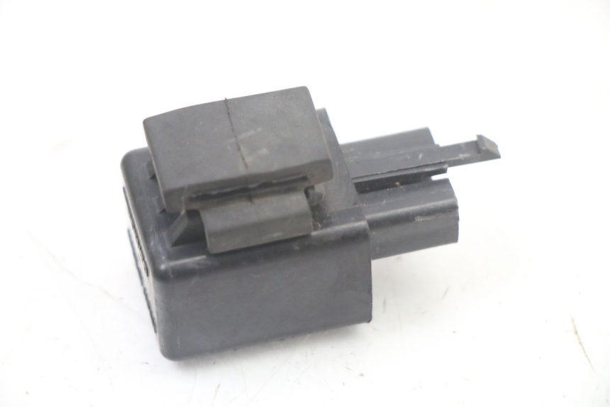 photo de TURN SIGNAL RELAY YAMAHA X-MAX XMAX ABS 250 (2010 - 2014) - Alternative perspective