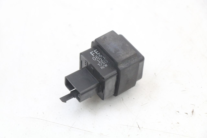photo de TURN SIGNAL RELAY YAMAHA XVS DRAG STAR DRAGSTAR 650 (1997 - 2007) - Main view