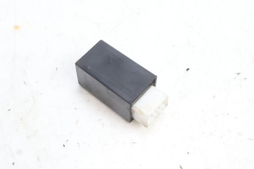 photo de FLASHER RELAY YAMAHA YP MAJESTY 125 (2007 - 2010) - Component detail