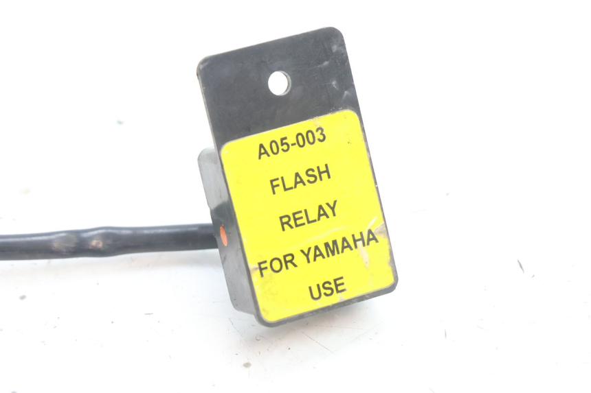 photo de TURN SIGNAL RELAY YAMAHA YZF R6 600 (2008 - 2009) - Component detail