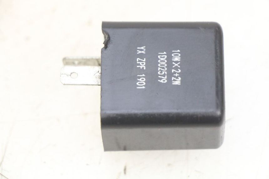 photo de FLASHER RELAY PIAGGIO ZIP 4T 50 (2018 - 2020) - Main view
