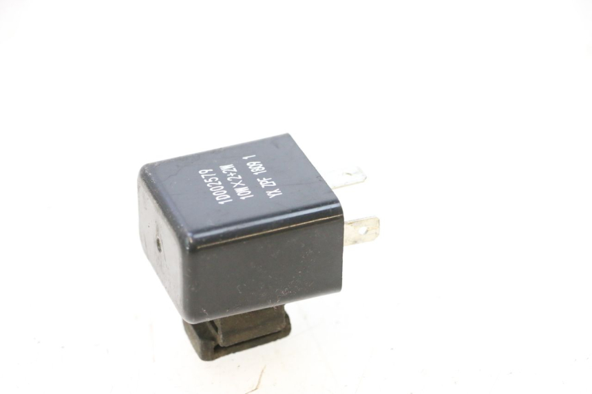 photo de FLASHER RELAY PIAGGIO ZIP 4T 50 (2018 - 2020) - Component detail