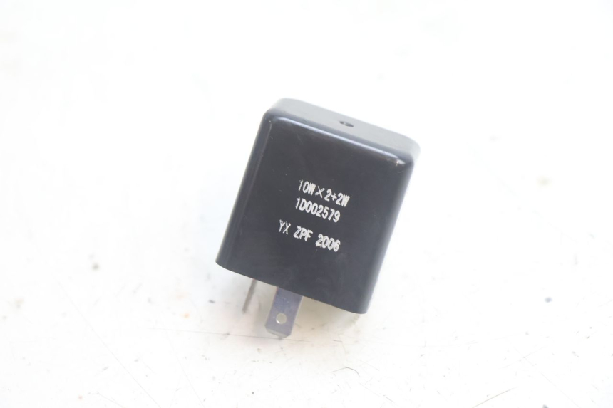photo de TURN SIGNAL RELAY PIAGGIO ZIP IGET 4T 50 (2021 - 2023) - Main view