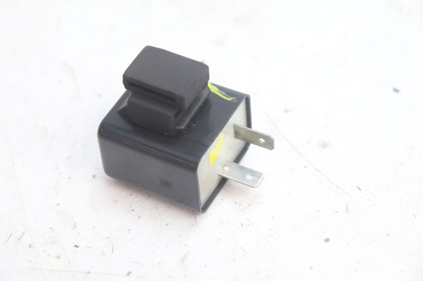 photo de TURN SIGNAL RELAY PIAGGIO ZIP IGET 4T 50 (2021 - 2023) - Component detail