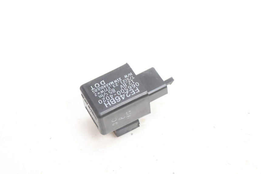 photo de TURN SIGNAL RELAY KAWASAKI ZX-6R ZX6R 600 (2000 - 2002) - Component detail