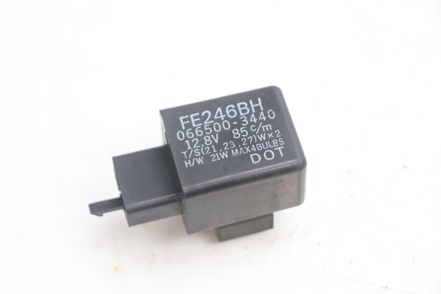 photo de FLASHER RELAY KAWASAKI ZX-6R ZX6R 600 (1995 - 1997) - Main view