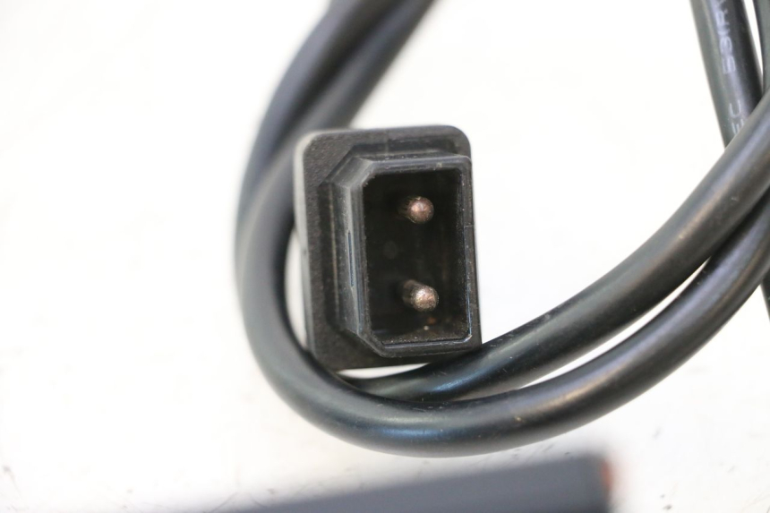 photo de BATTERY CHARGER BAIKU SAKURA 1 (2021 - 2025) - Zoom on usage condition