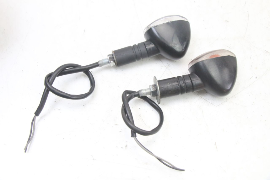 photo de REAR TURN SIGNAL APRILIA RS 50 (1999 - 2005) - Alternative perspective