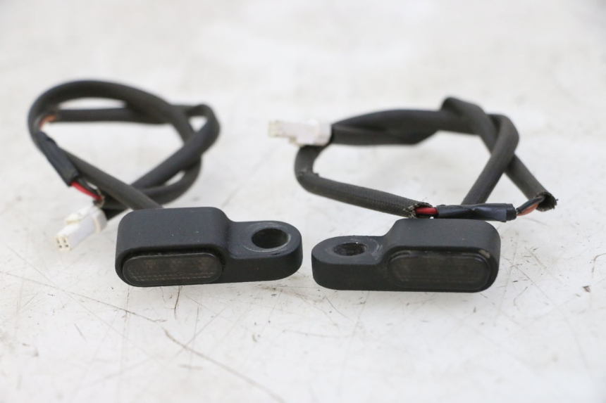 photo de REAR TURN SIGNAL DERBI SENDA SM DRD X-TREME 50 (2011 - 2017) - Checked used part