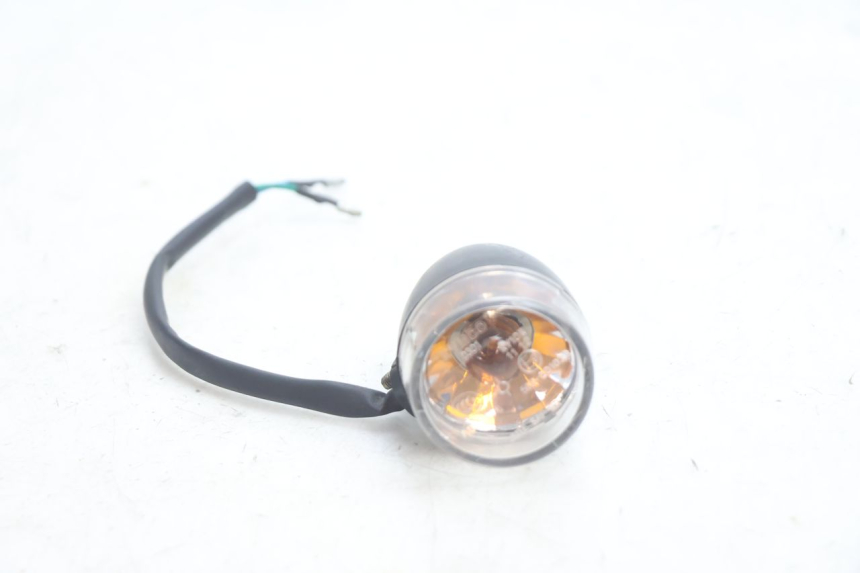 photo de REAR RIGHT TURN SIGNAL KYMCO AGILITY PREMIUM 50 (2007 - 2010) - Zoom on usage condition