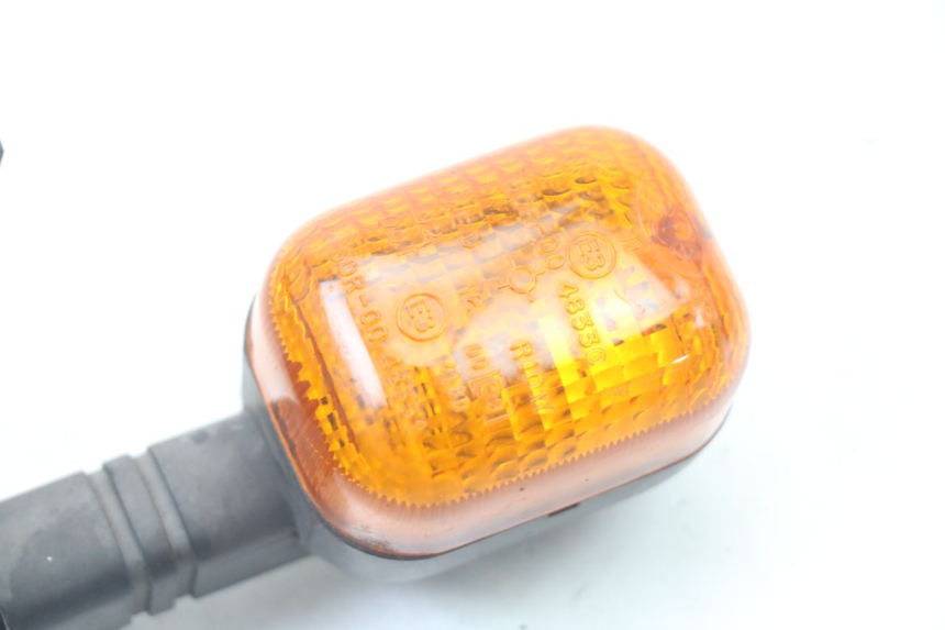 photo de REAR RIGHT TURN SIGNAL BMW C1 125 (2000 - 2003) - Zoom on usage condition