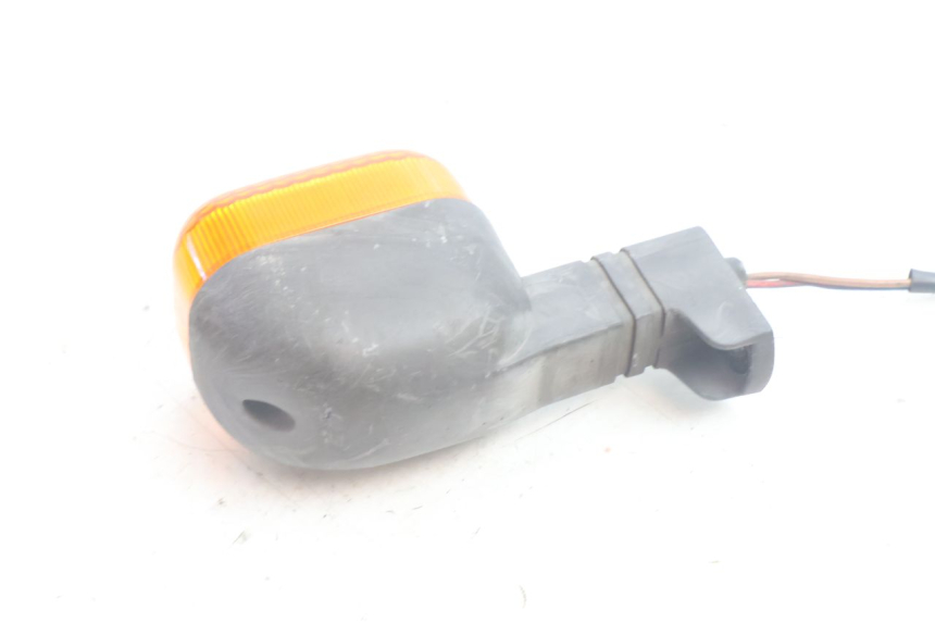 photo de REAR RIGHT TURN SIGNAL BMW C1 125 (2000 - 2003) - Alternative perspective