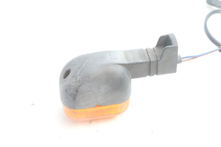 photo de REAR RIGHT TURN SIGNAL BMW C1 125 (2000 - 2003) - Technical close-up