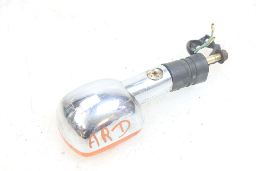 photo de REAR RIGHT TURN SIGNAL HONDA CA REBEL 125 (1995 - 2001) - Alternative perspective