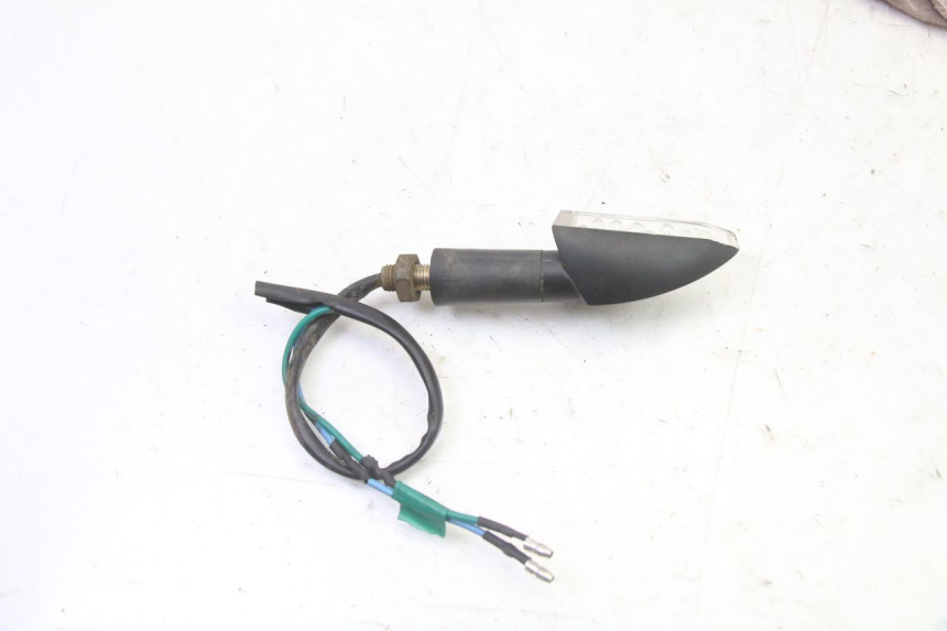 photo de REAR RIGHT TURN SIGNAL ORCAL CAVARO 4T 50 (2019 - 2023) - Alternative perspective