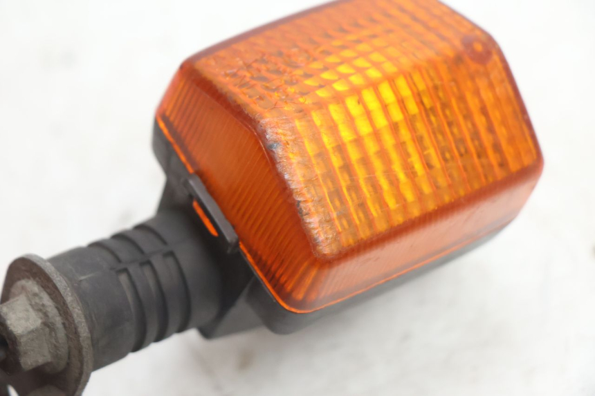 photo de REAR RIGHT TURN SIGNAL HONDA CB TWO FIFTY 250 (1991 - 2002) - Zoom on usage condition