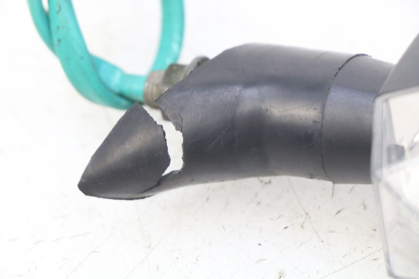 photo de REAR RIGHT TURN SIGNAL SYM CROX 4T 50 (2016 - 2023) - Technical close-up