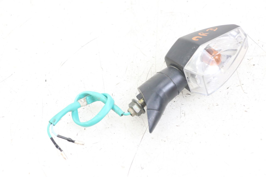 photo de REAR RIGHT TURN SIGNAL SYM CROX 4T 50 (2016 - 2023) - Fixing points details