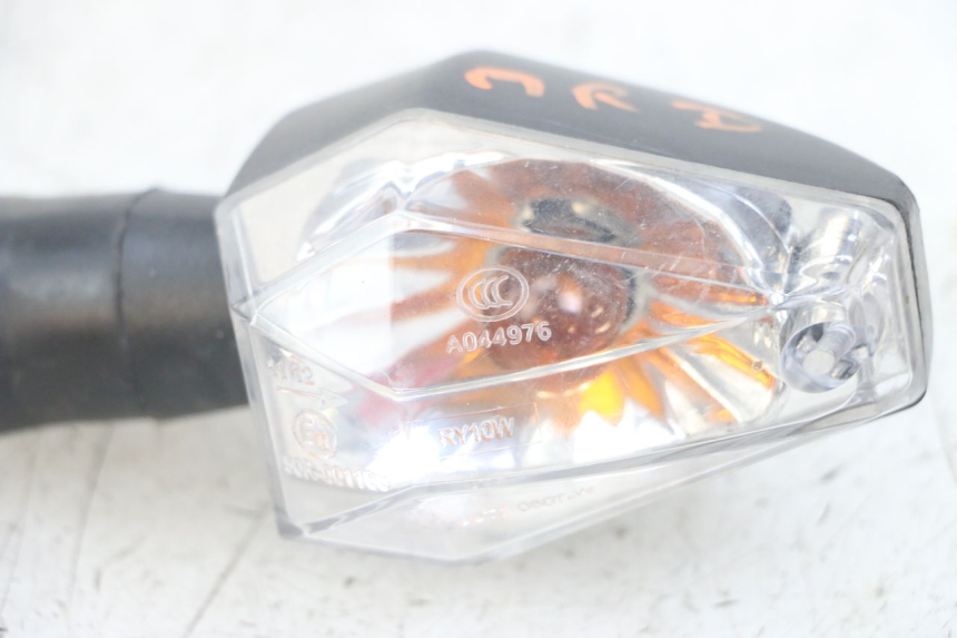 photo de REAR RIGHT TURN SIGNAL SYM CROX 4T 50 (2016 - 2023) - Checked used part