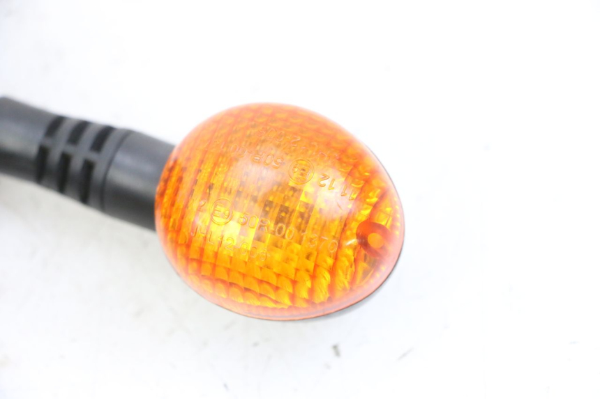 photo de REAR RIGHT TURN SIGNAL DAELIM BESBI 125 (2007 - 2008) - Zoom on usage condition