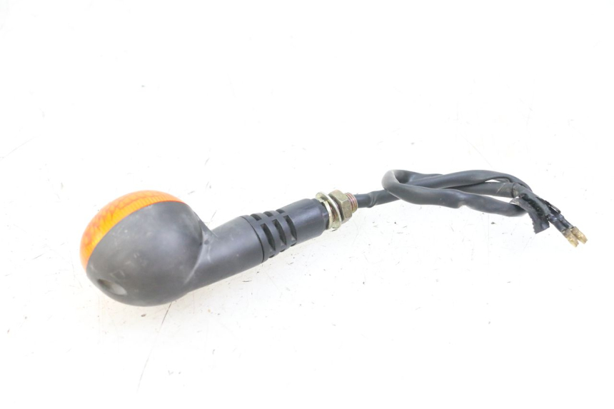 photo de REAR RIGHT TURN SIGNAL DAELIM BESBI 125 (2007 - 2008) - Fixing points details