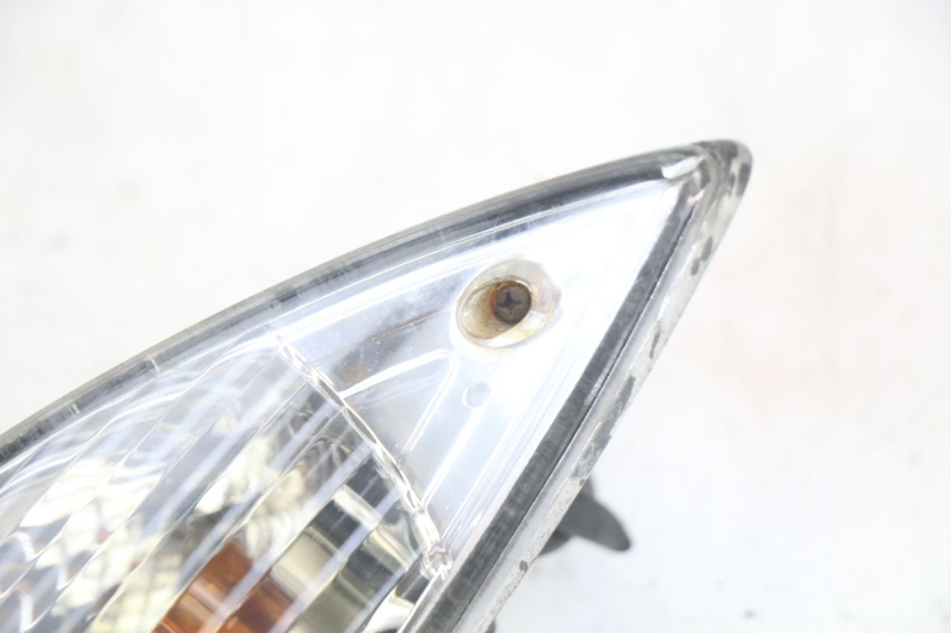 photo de RIGHT REAR TURN SIGNAL SYM FIDDLE 3 III 125 (2014 - 2020) - Surface and material condition