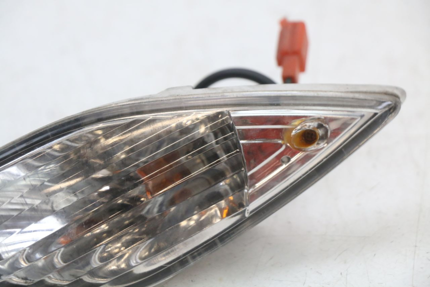 photo de REAR RIGHT TURN SIGNAL SYM FIDDLE 3 III 50 (2014 - 2020) - Zoom on usage condition