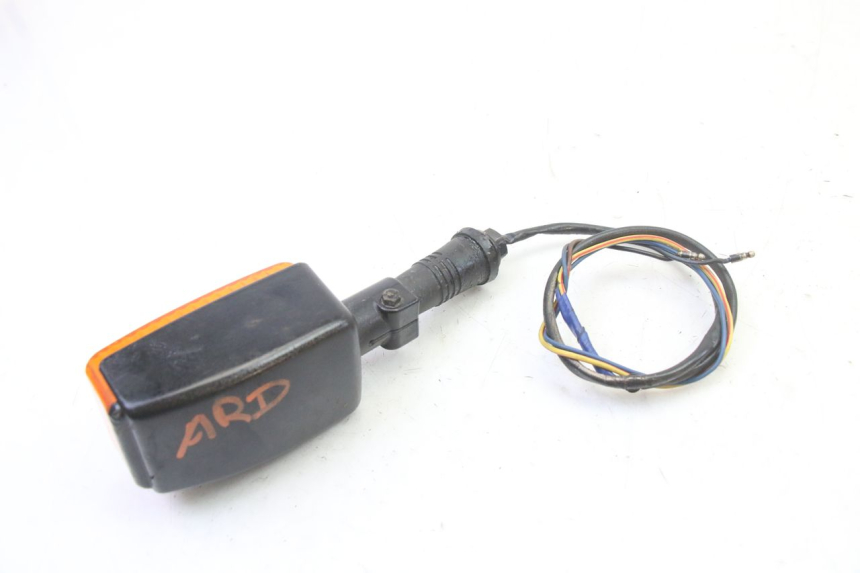 photo de REAR RIGHT TURN SIGNAL YAMAHA FJ 36Y 1100 (1984 - 1985) - Technical close-up
