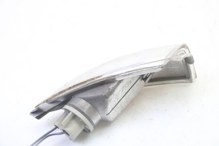 photo de RIGHT REAR TURN SIGNAL PIAGGIO FLY 2T 50 (2004 - 2017) - Zoom on usage condition