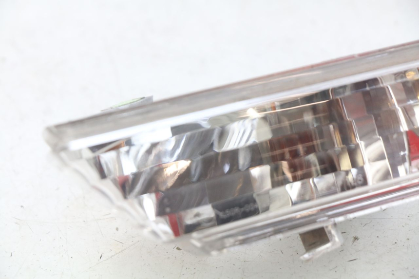 photo de REAR RIGHT TURN SIGNAL PEUGEOT GEOPOLIS 400 (2007 - 2013) - Zoom on usage condition