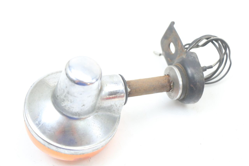 photo de REAR RIGHT TURN SIGNAL SUZUKI GN 125 (1997 - 2000) - Alternative perspective