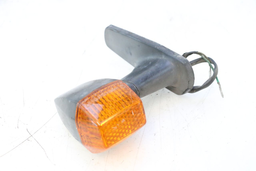 photo de REAR RIGHT TURN SIGNAL KAWASAKI GPX F ZX750F 750 (1986 - 1990) - Alternative perspective