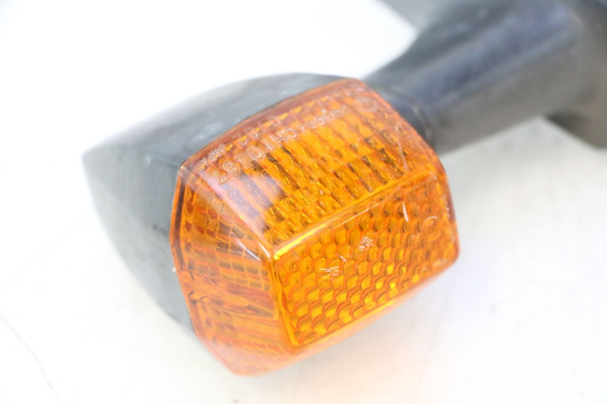 photo de REAR RIGHT TURN SIGNAL KAWASAKI GPX F ZX750F 750 (1986 - 1990) - Technical close-up