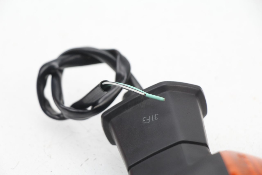 photo de REAR RIGHT TURN SIGNAL SUZUKI GSF N BANDIT 600 (2000 - 2004) - Component detail