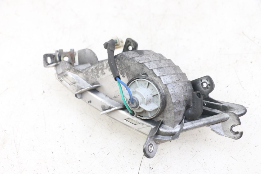 photo de RIGHT REAR TURN SIGNAL KYMCO LIKE 125 (2009 - 2016) - Zoom on usage condition