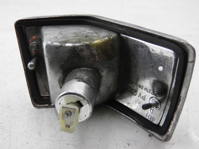 photo de REAR RIGHT TURN SIGNAL LML DLX 2T 125 (2008) - Zoom on usage condition