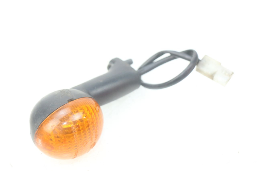 photo de RIGHT REAR TURN SIGNAL PEUGEOT LUDIX 2 PRO 4T 50 (2008 - 2013) - Alternative perspective