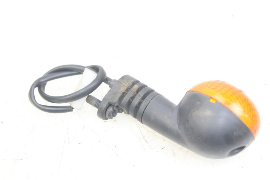 photo de RIGHT REAR TURN SIGNAL PEUGEOT LUDIX 50 (2005 - 2007) - Zoom on usage condition