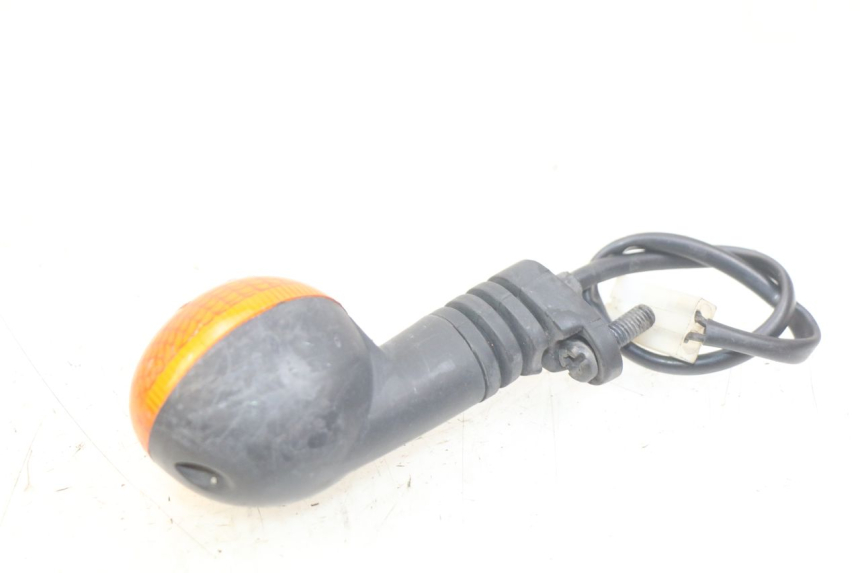 photo de RIGHT REAR TURN SIGNAL PEUGEOT LUDIX 50 (2005 - 2007) - Alternative perspective