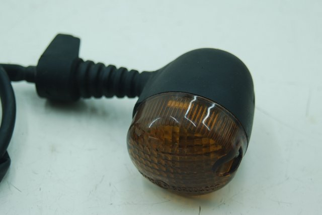 photo de REAR RIGHT TURN SIGNAL MBK NITRO NAKED 50 (2005 - 2012) - Alternative perspective