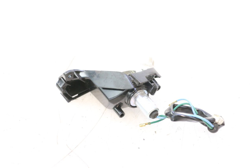 photo de REAR RIGHT TURN SIGNAL HONDA PCX (JF28) 125 (2009 - 2011) - Fixing points details