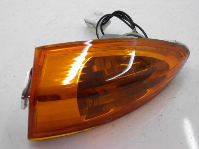 photo de REAR RIGHT TURN SIGNAL PIAGGIO FLY 100 (2006 - 2010) - Main view