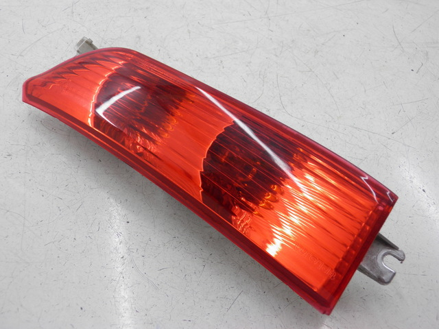 photo de REAR RIGHT TURN SIGNAL PIAGGIO XEVO 400 (2007) - Main view