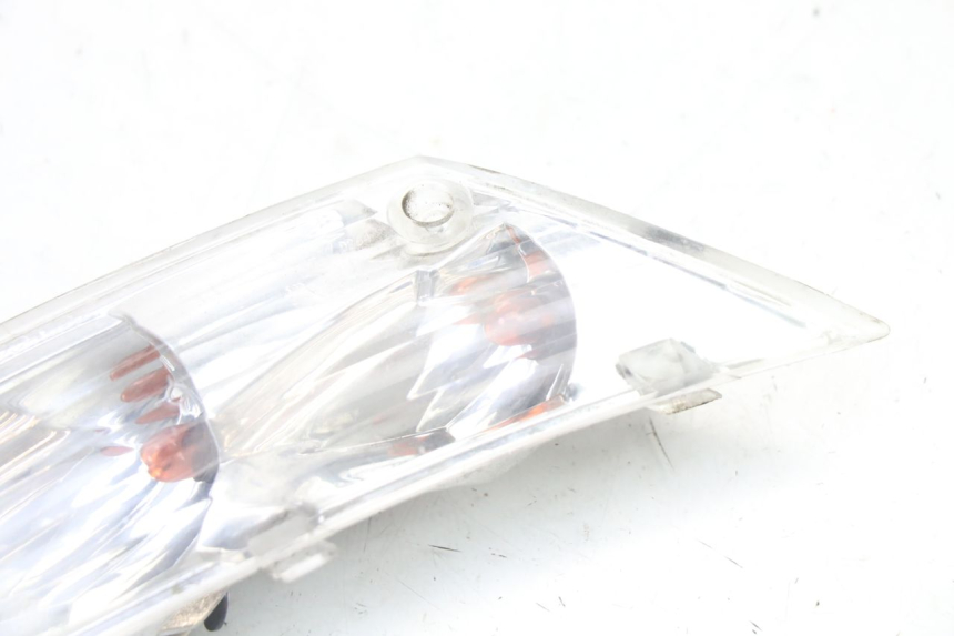 photo de RIGHT REAR TURN SIGNAL PIAGGIO ZIP 2T 50 (2009 - 2019) - Alternative perspective