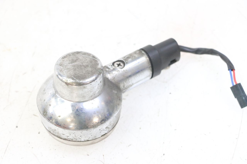 photo de REAR RIGHT TURN SIGNAL APRILIA SCARABEO GT TOURING 125 (1999 - 2005) - Technical close-up