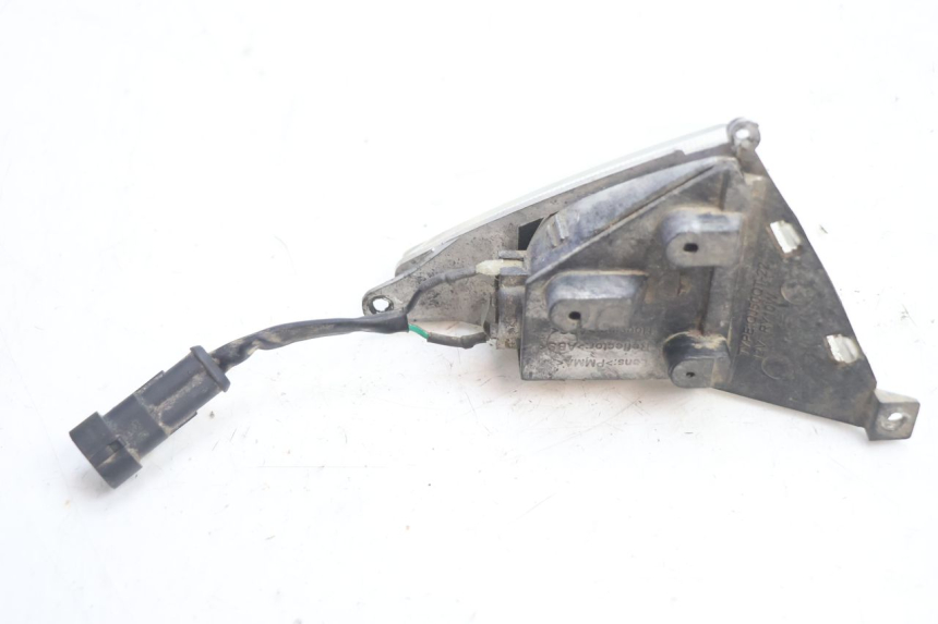 photo de REAR RIGHT TURN SIGNAL RIDE SLASH 2T 50 (2012 - 2014) - Alternative perspective