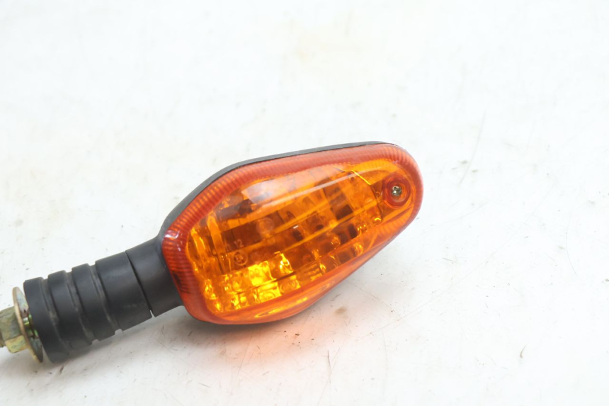 photo de REAR RIGHT TURN SIGNAL YAMASAKI STREET 50 (2013 - 2018) - Component detail
