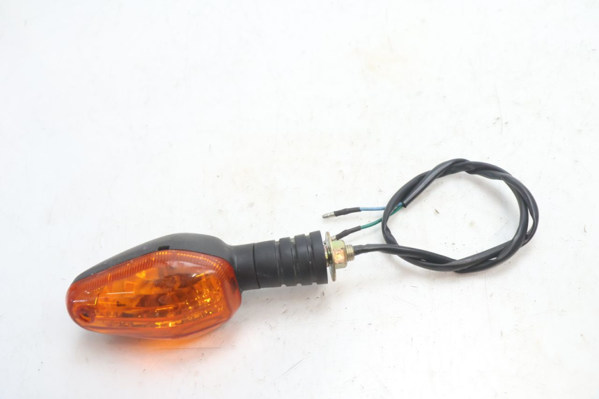 photo de REAR RIGHT TURN SIGNAL YAMASAKI STREET 50 (2013 - 2018) - Zoom on usage condition