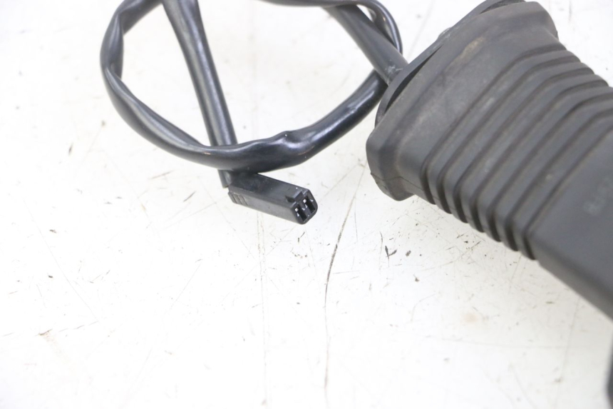 photo de REAR RIGHT TURN SIGNAL SUZUKI GSX F GSXF 650 (2007 - 2015) - Alternative perspective