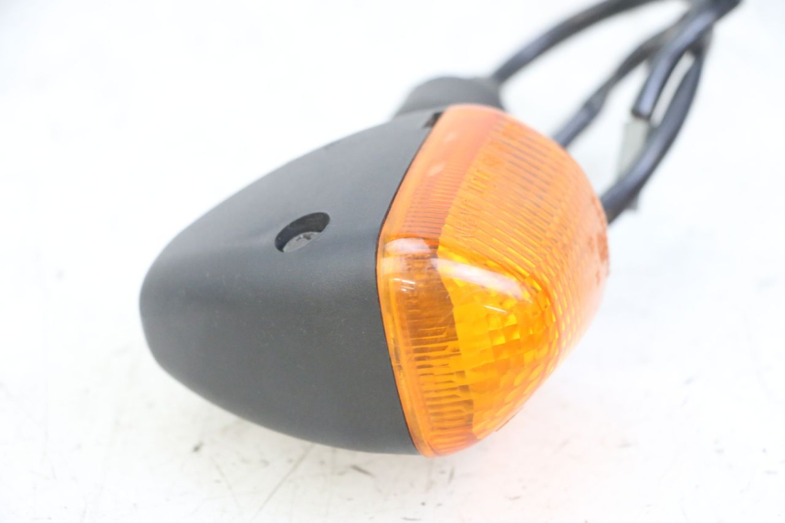 photo de REAR RIGHT TURN SIGNAL SUZUKI SV N 650 (1999 - 2002) - Technical close-up